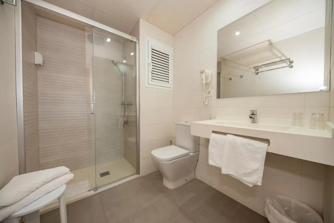 Hostal Y Apartamentos Santa Eulalia Santa Eulária des Riu Casa de hóspedes